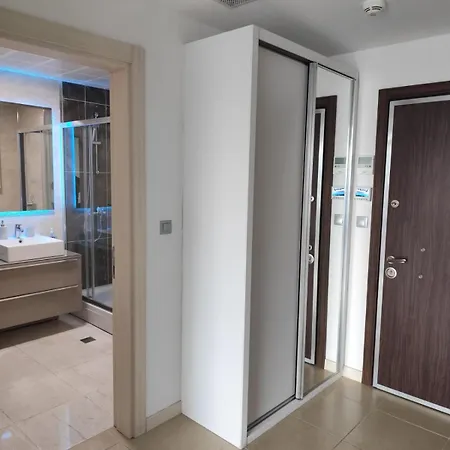 Skyline 25 Apartment, Cevahir Sky Skopje, Free Parking *