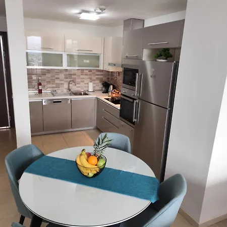 Skyline 25 Apartment, Cevahir Sky Skopje, Free Parking Apartman